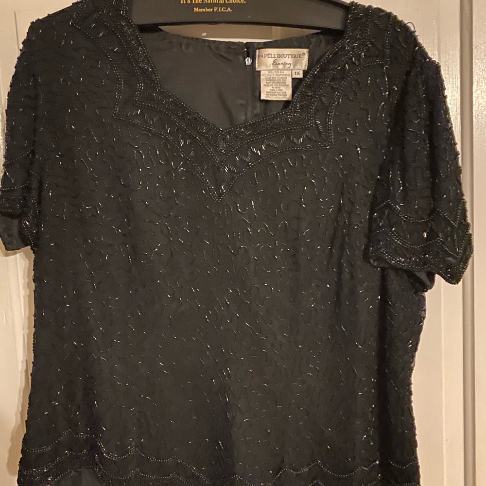 Papell Boutique Black Sequin Short Sleeve Blouse